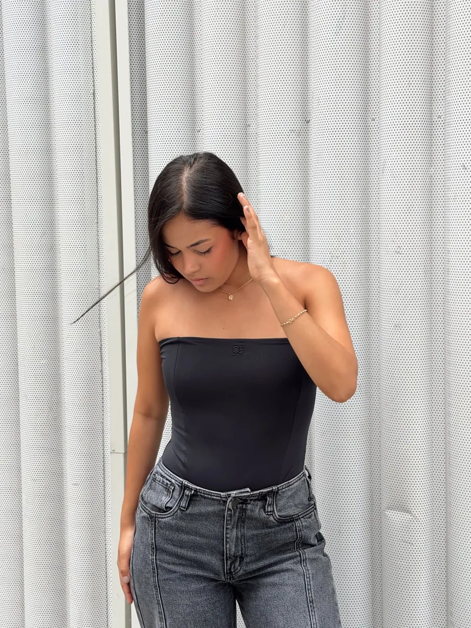 Body Line en negro (foto 8)